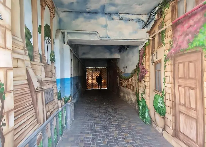 Arnaucka In The Center Of *